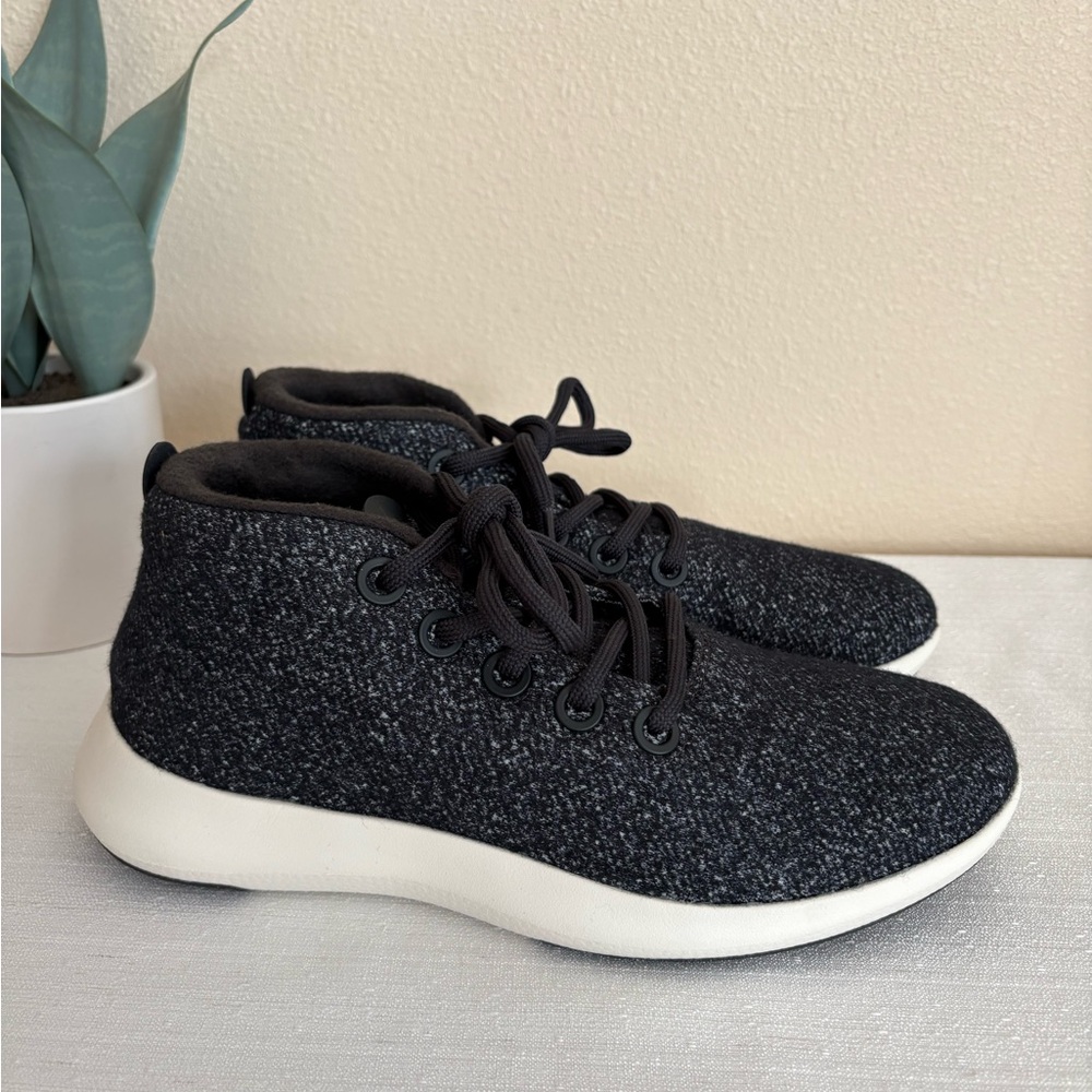 Allbirds Women’s Dark Grey Knit Sneakers, Size 9